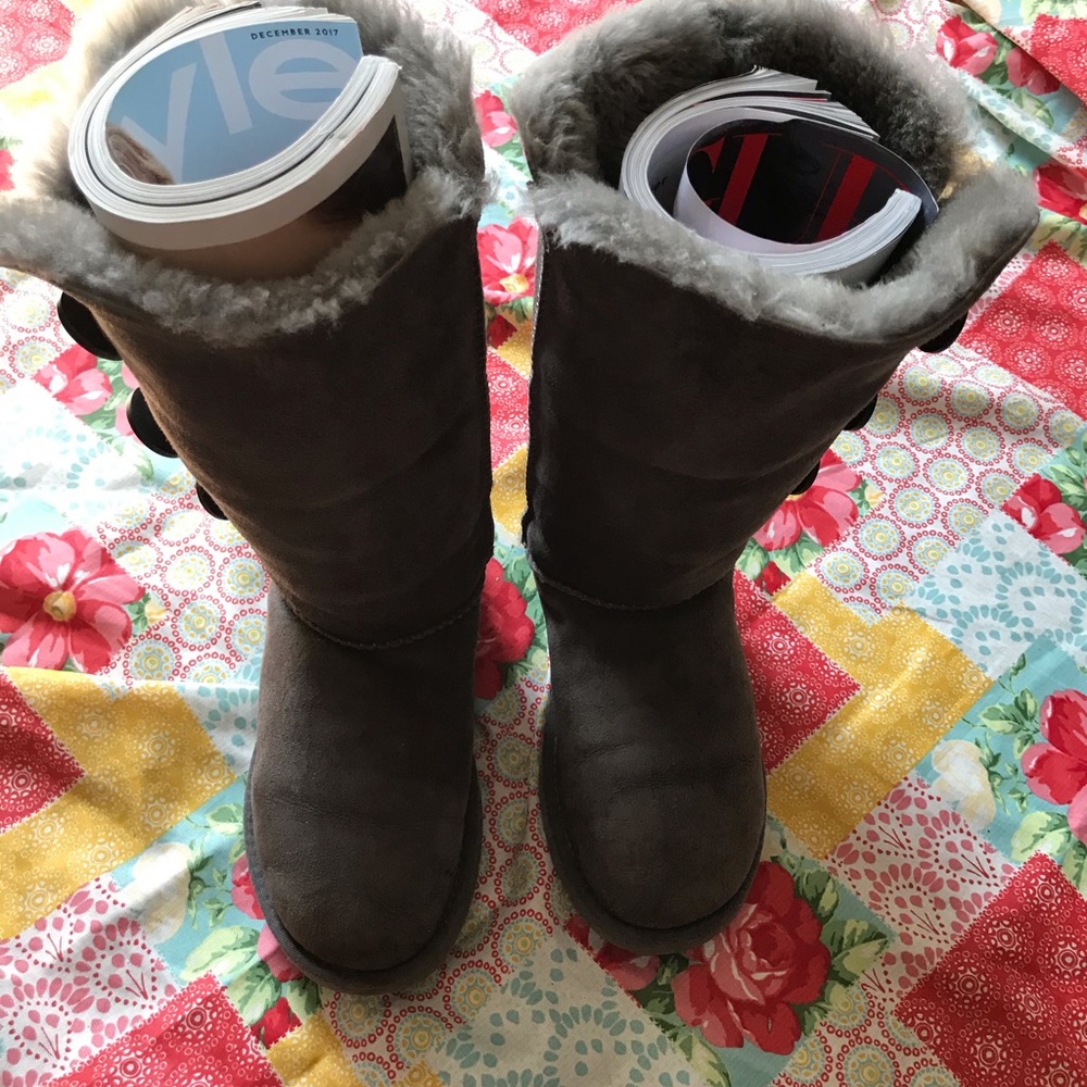 UGG Bailey Button Triplet II - Picture 4 of 8